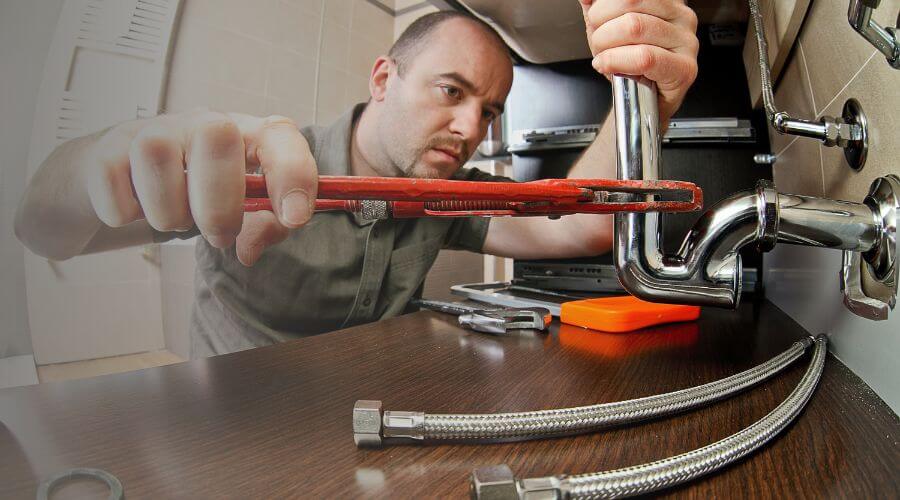 Expert burst pipe repair services in Albert Lea, MN